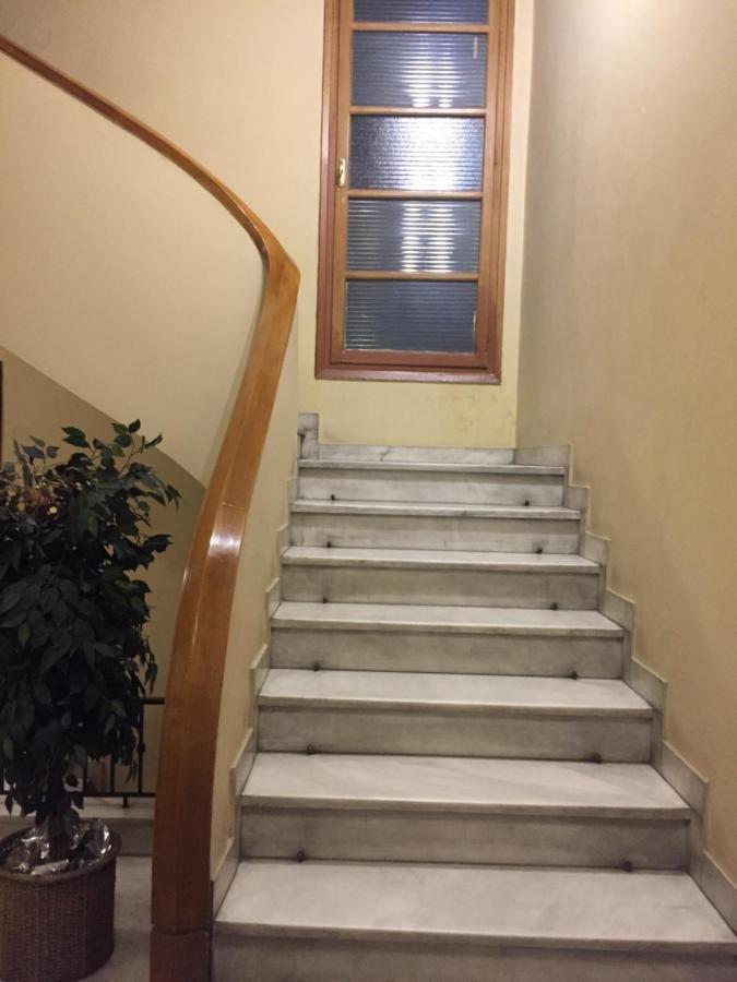 Dimitras Apartment เอเธนส์ ภายนอก รูปภาพ