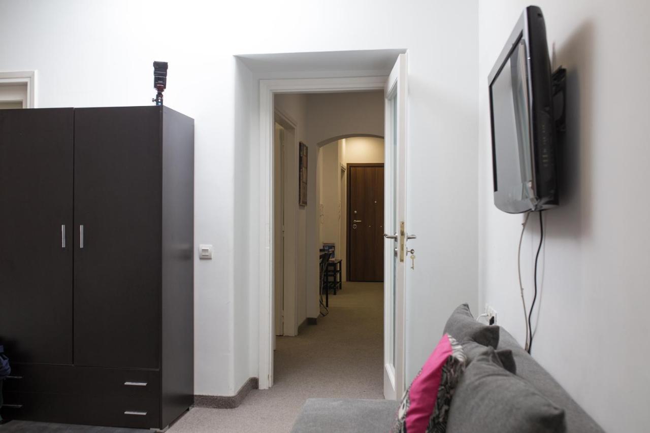 Dimitras Apartment เอเธนส์ ภายนอก รูปภาพ